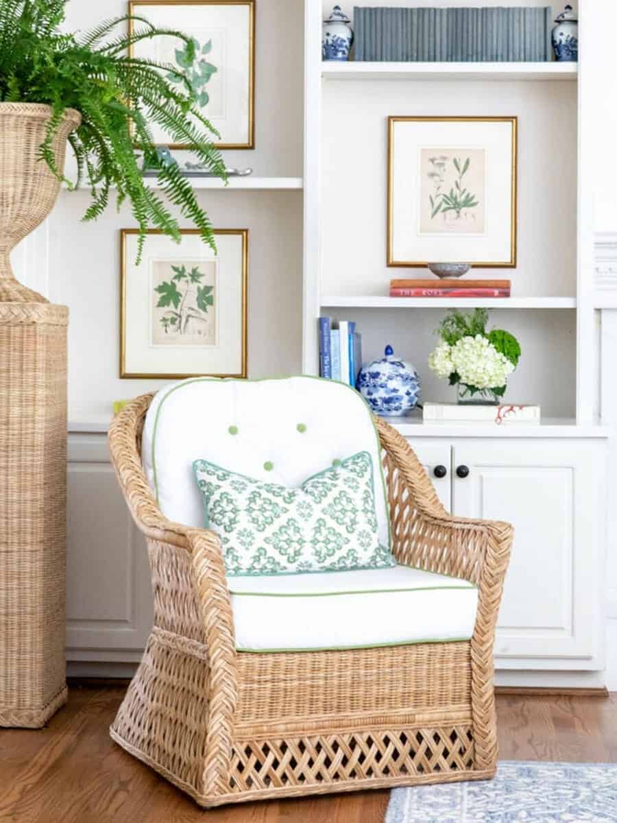 images Naples Wicker Lounge Chair Picture